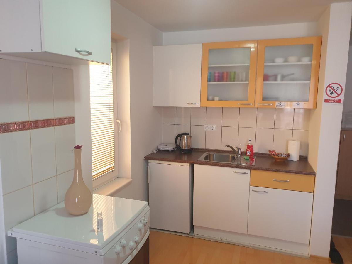 Apartments Kira ซาราเยโว ภายนอก รูปภาพ