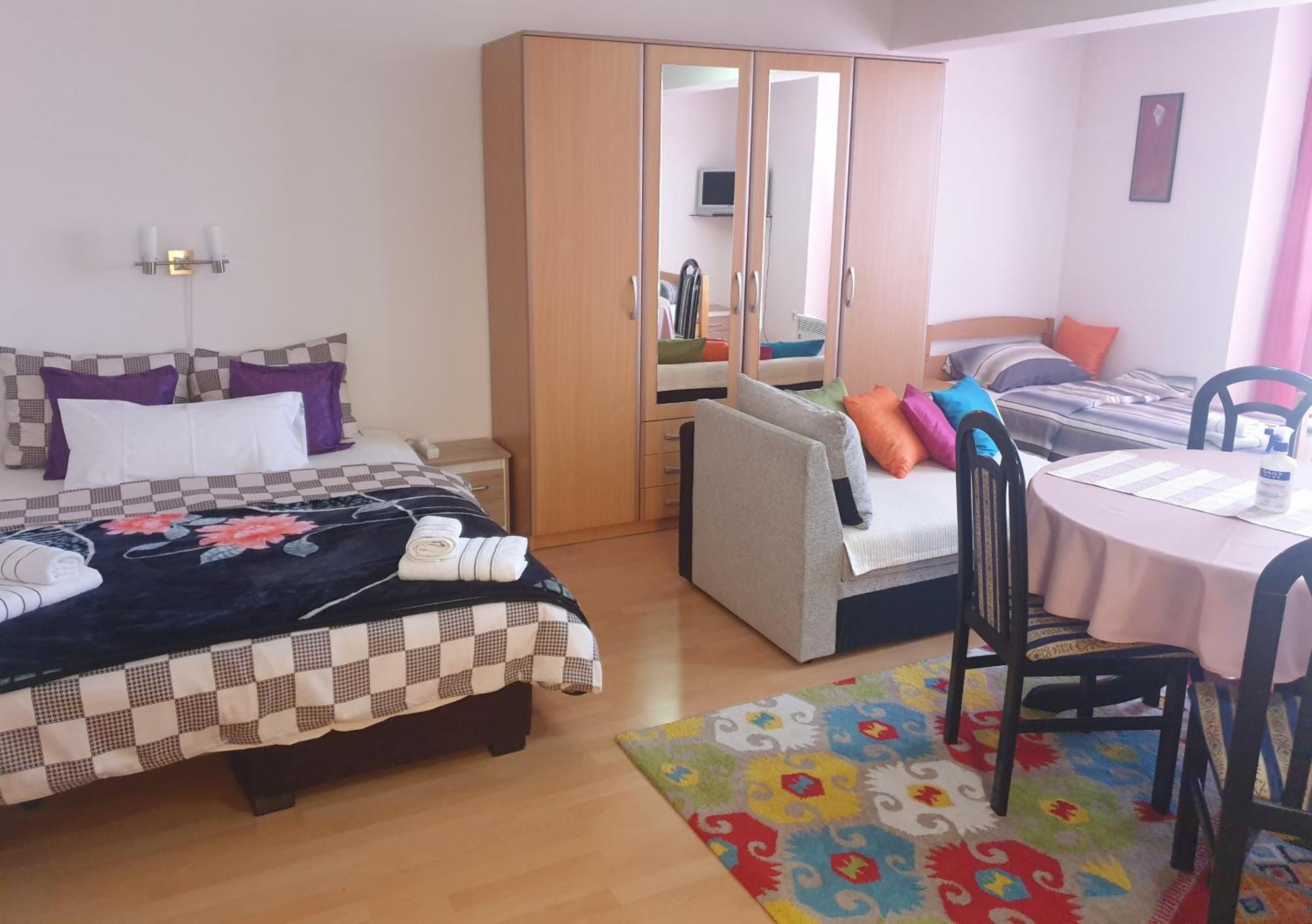 Apartments Kira ซาราเยโว ภายนอก รูปภาพ