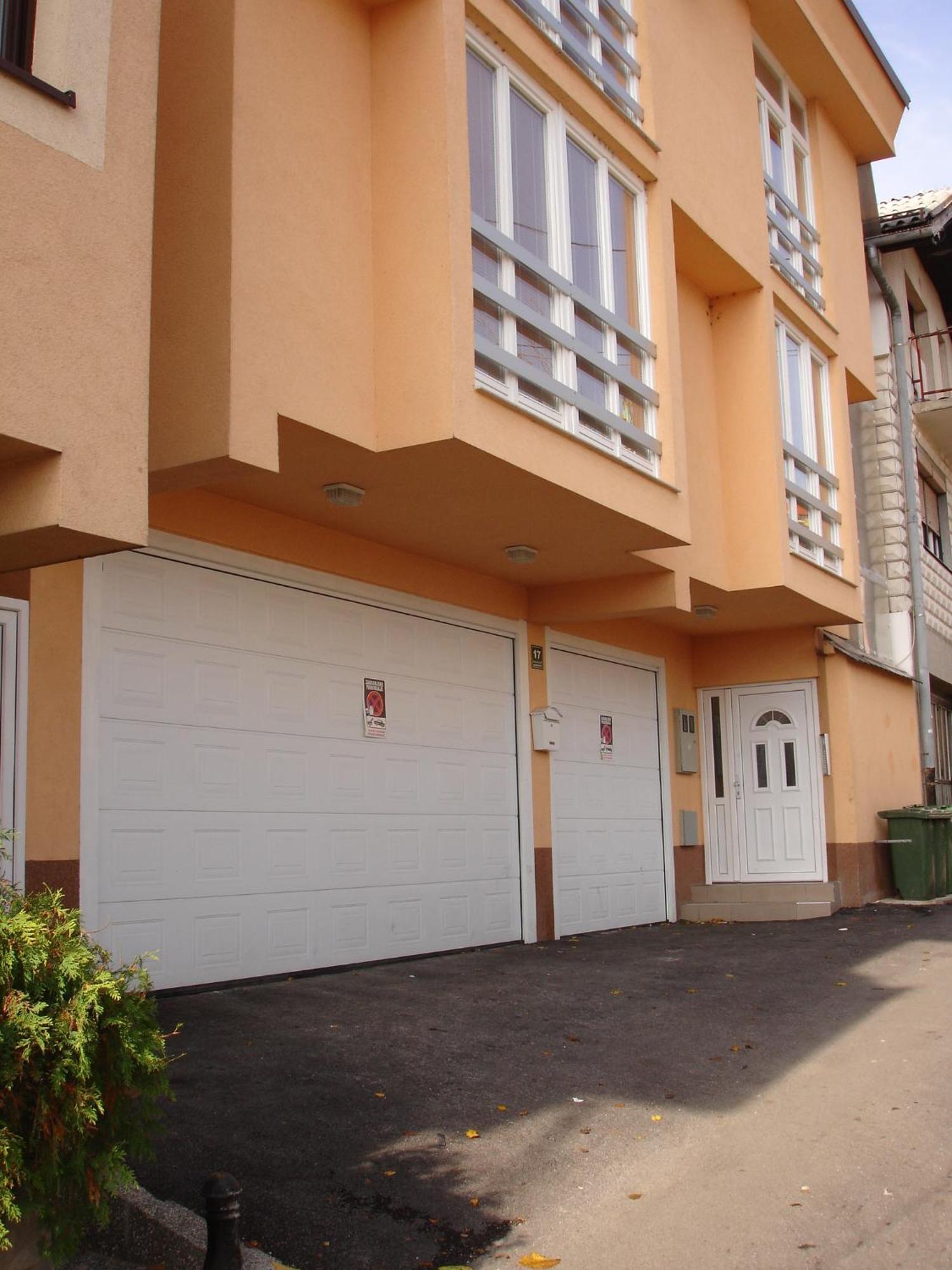 Apartments Kira ซาราเยโว ภายนอก รูปภาพ