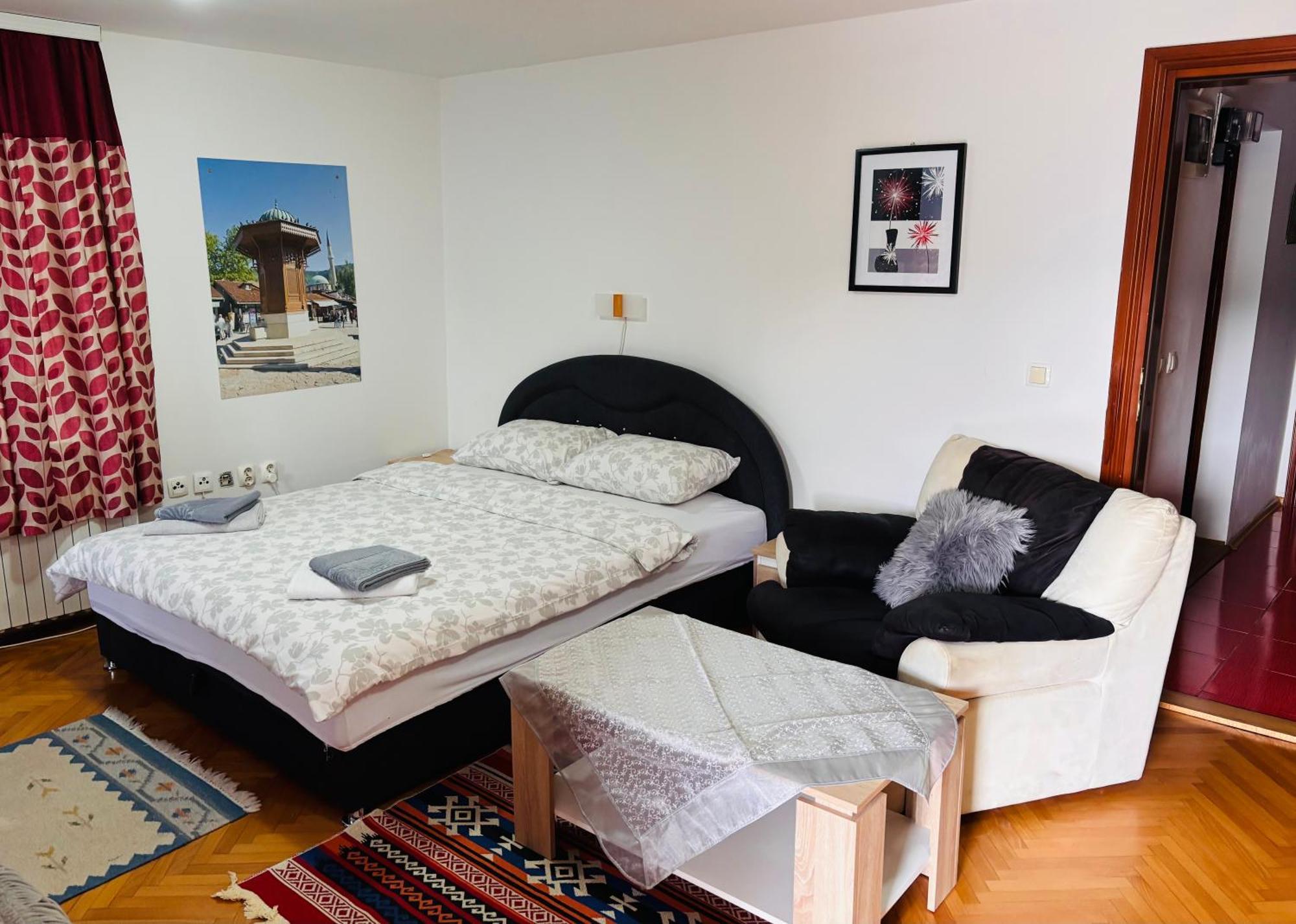 Apartments Kira ซาราเยโว ภายนอก รูปภาพ