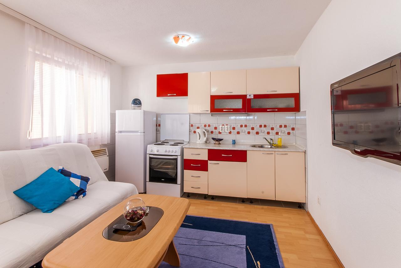 Apartments Kira ซาราเยโว ภายนอก รูปภาพ